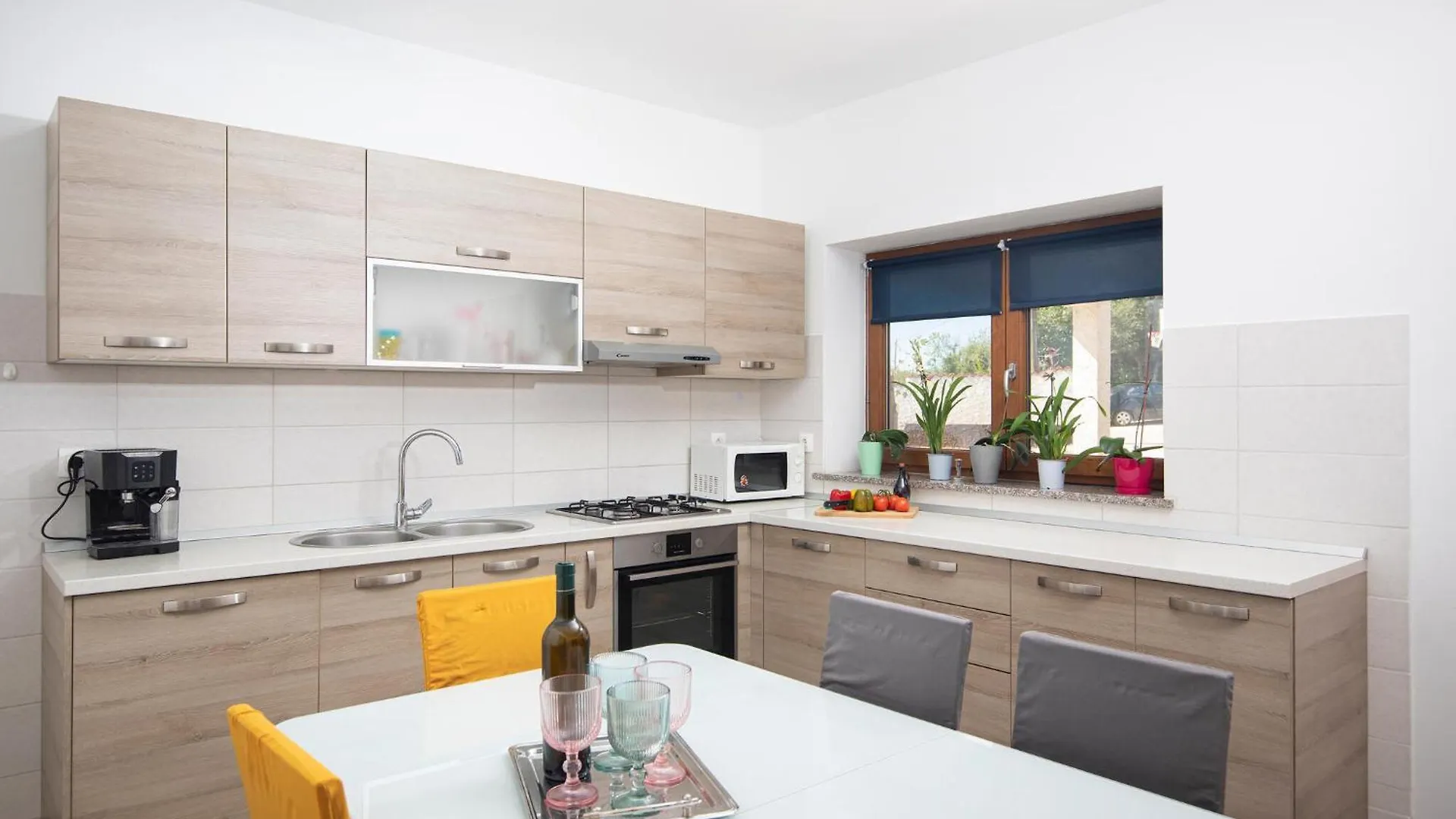 Tatil Evi Cozy Home In Marcana With Kitchen Divšići