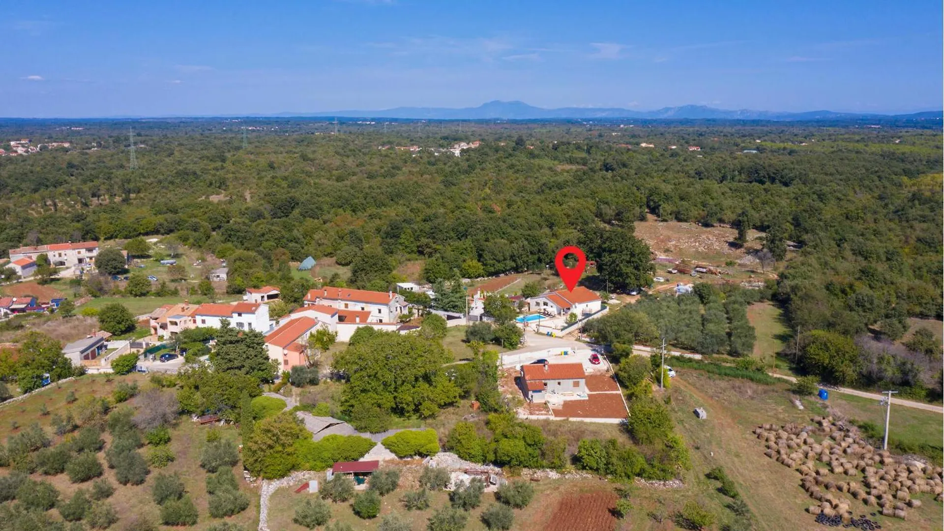Cozy Home In Marcana With Kitchen Divsici