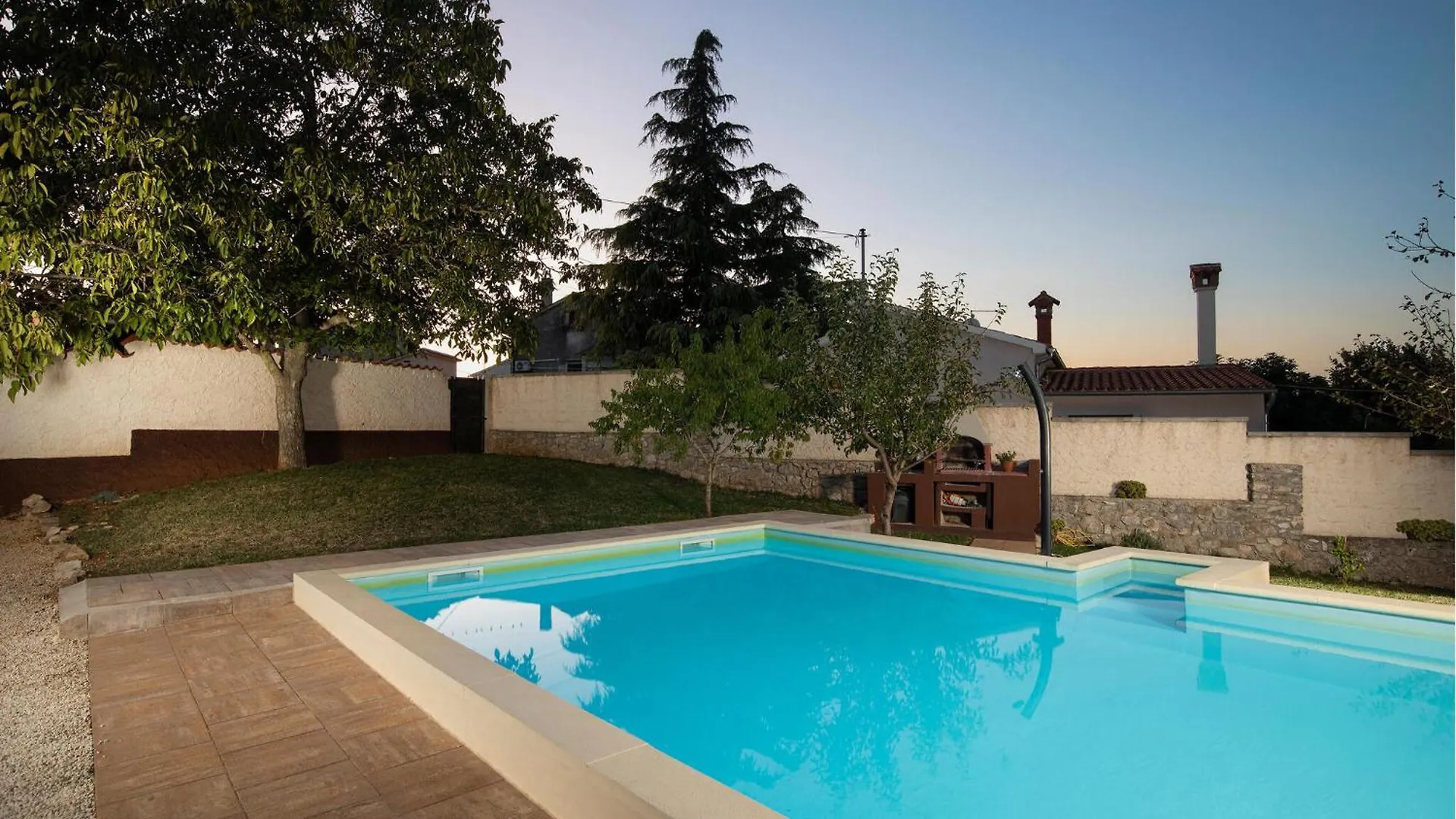 Cozy Home In Marcana With Kitchen Divšići Tatil Evi