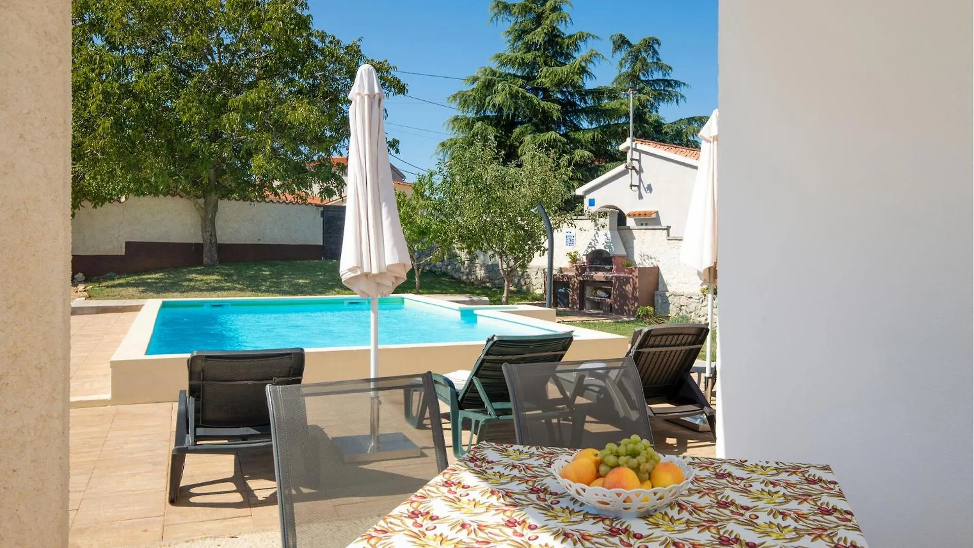Cozy Home In Marcana With Kitchen 0*, Divsici
