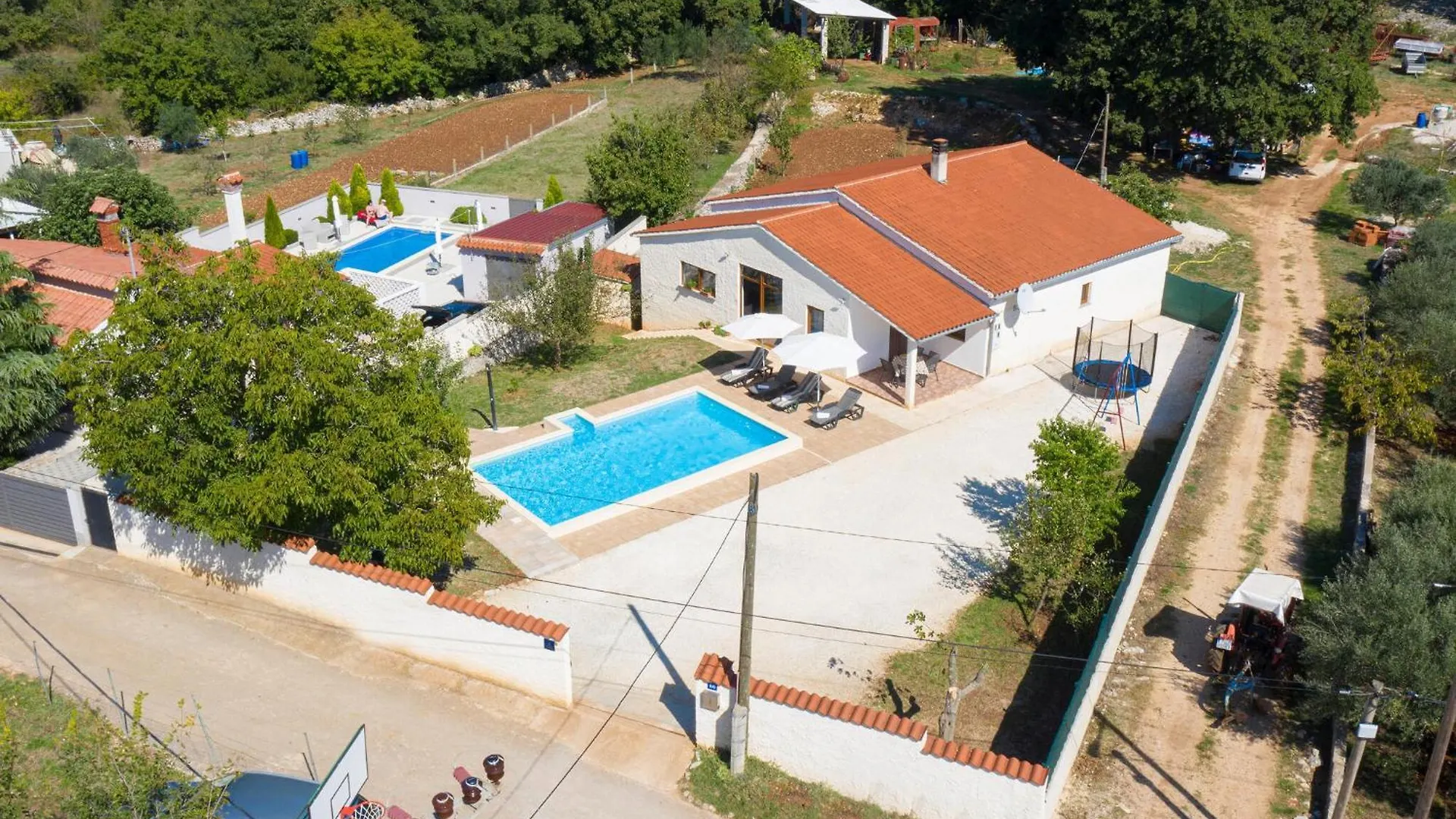 Cozy Home In Marcana With Kitchen Divšići Semesterbostad